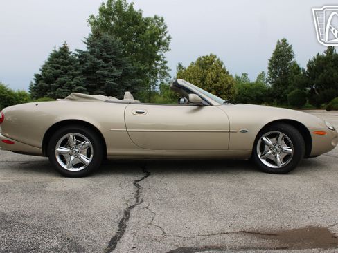 Used 1999 Jaguar XK8 Convertible RWD image 31