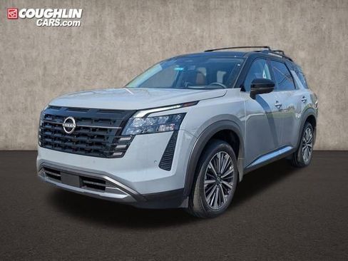 New 2026 Nissan Pathfinder Platinum image 3