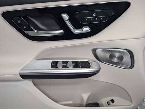 Certified 2026 Mercedes-Benz GLC 300 4MATIC image 37