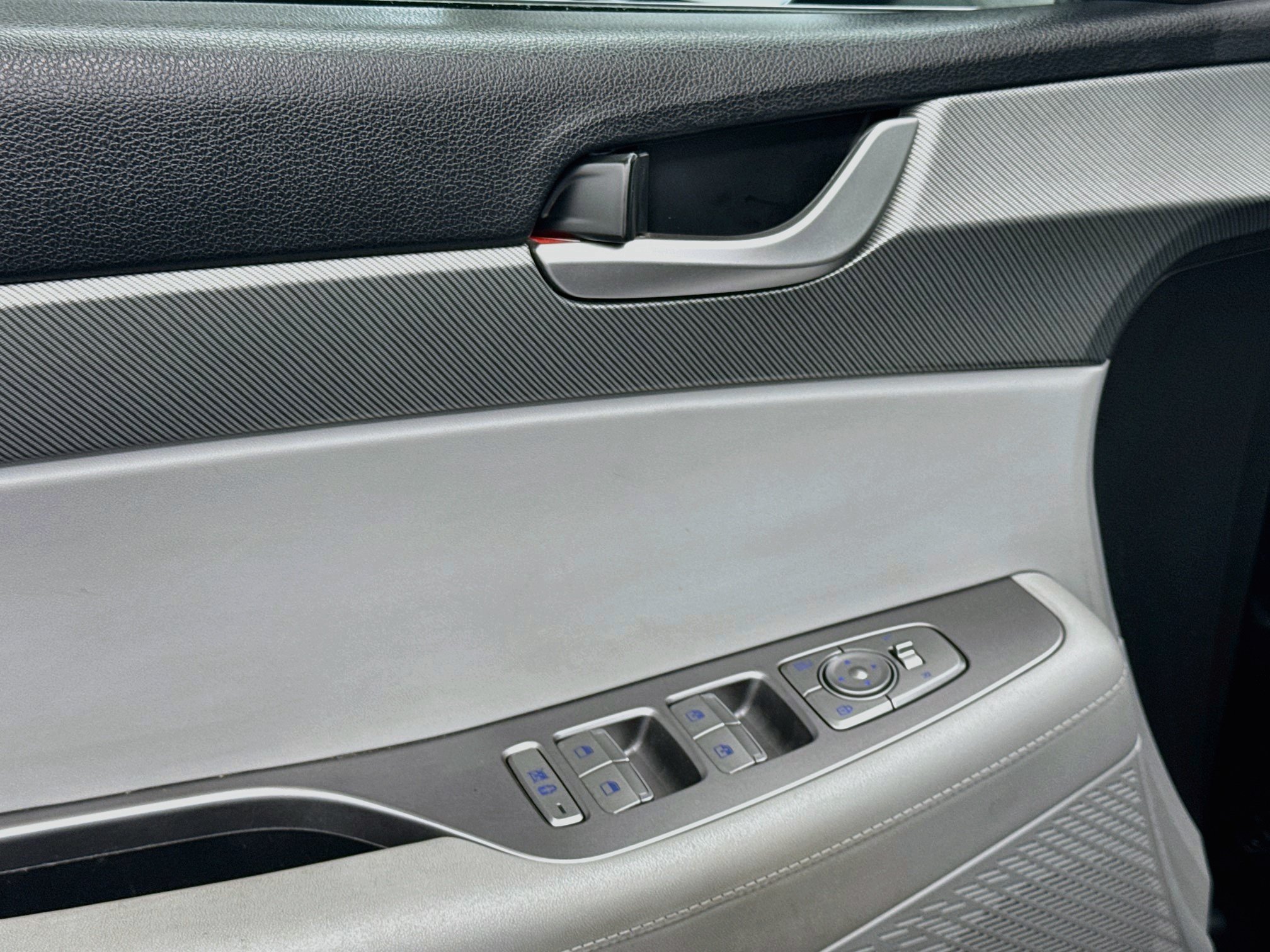 Used 2025 Hyundai Palisade SEL FWD image 15