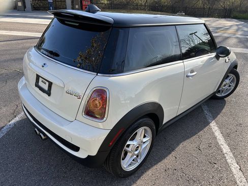 Used 2010 MINI Cooper S image 2