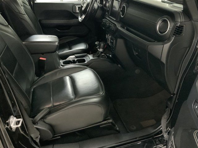 Used 2018 Jeep Wrangler Unlimited Sahara AWD/4WD image 34