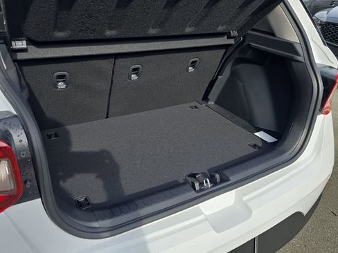 New 2026 Hyundai Venue SEL FWD image 12
