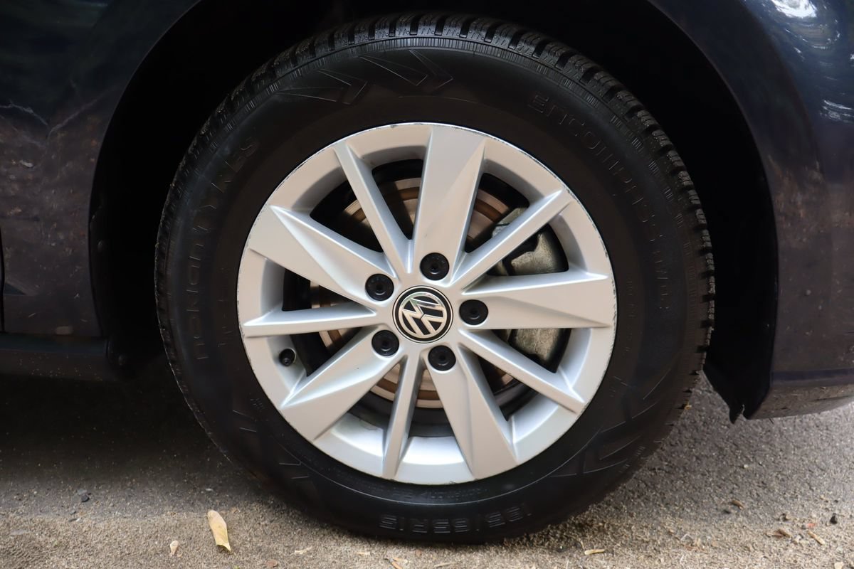 Used 2018 Volkswagen Golf S FWD image 44