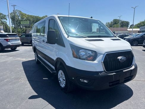 Used 2024 Ford Transit 250 Low Roof w/ Exterior Upgrade Package RWD image 4