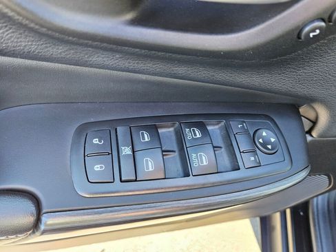 Used 2015 Jeep Cherokee Limited w/ Luxury Group image 22