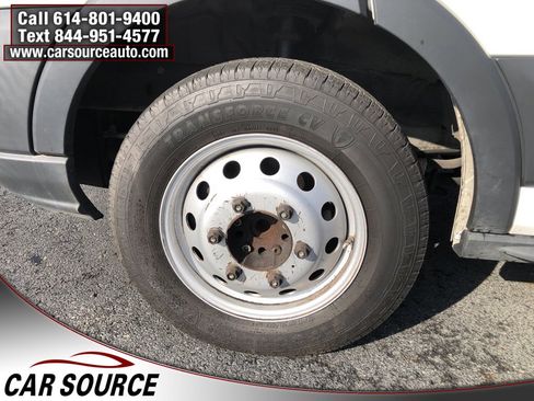 Used 2018 Ford Transit 350 XL image 22