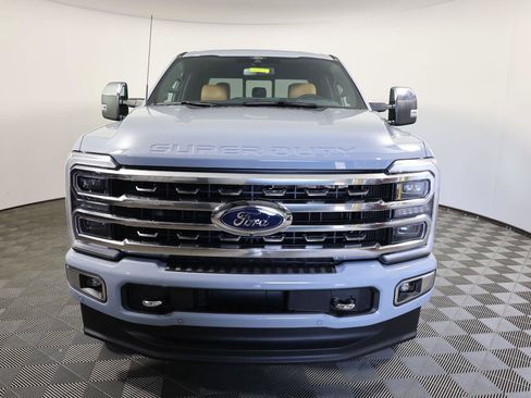 Used 2024 Ford F250 Platinum AWD/4WD image 2