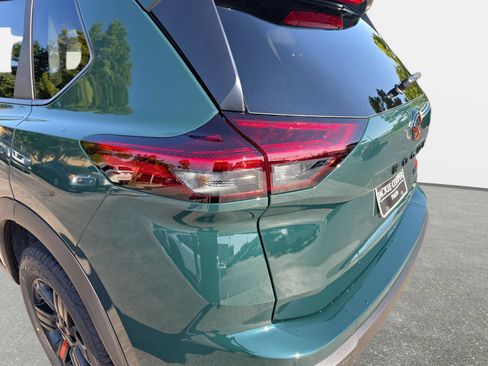 New 2026 Nissan Rogue SV AWD/4WD image 32