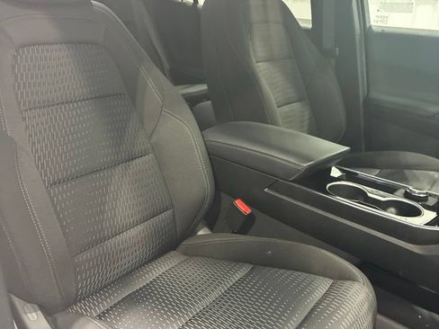 Used 2026 Chevrolet Equinox LT AWD/4WD image 40