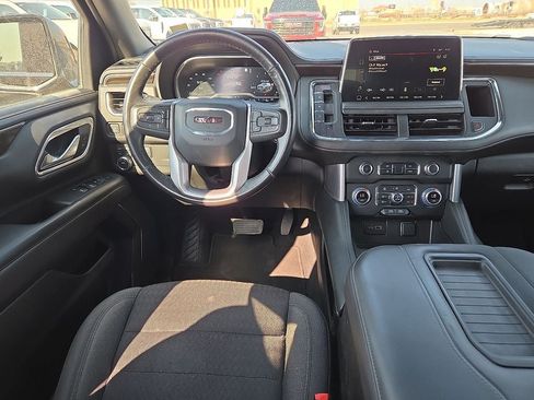 Used 2023 GMC Yukon SLE AWD/4WD image 15