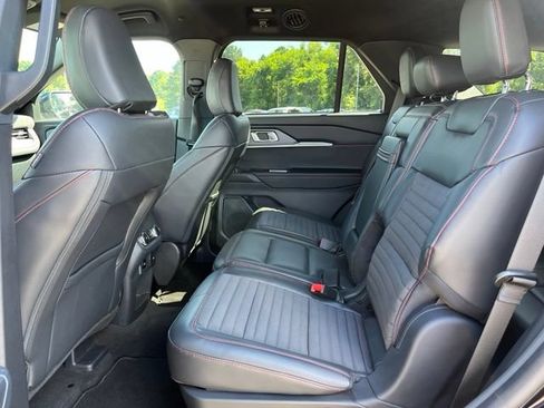 Certified 2025 Ford Explorer ST-Line RWD image 6