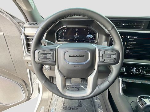 Used 2025 GMC Sierra 1500 Denali w/ Technology Package AWD/4WD image 38