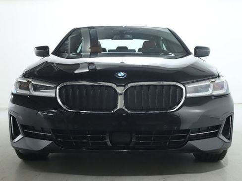 Certified 2023 BMW 530e xDrive 530e iPerformance w/ Premium Package image 5