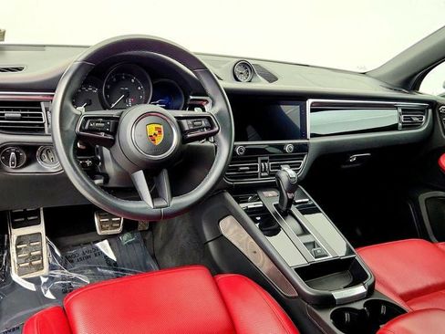Used 2023 Porsche Macan AWD/4WD image 13