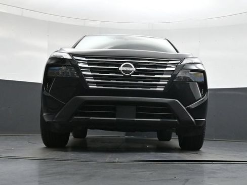Used 2025 Nissan Rogue SV FWD image 40