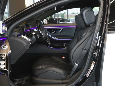 Certified 2024 Mercedes-Benz Maybach S 680 4MATIC image 11