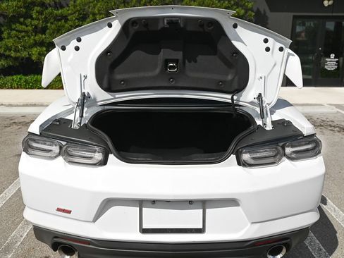 Used 2019 Chevrolet Camaro SS image 9