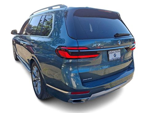 Used 2025 BMW X7 xDrive40i w/ Parking Assistance Package AWD/4WD image 4