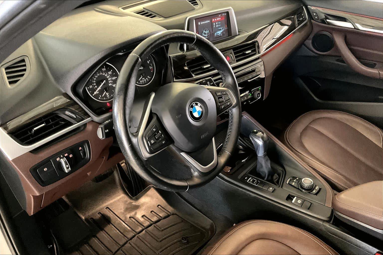 Used 2018 BMW X1 xDrive28i AWD/4WD image 16
