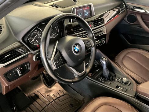 Used 2018 BMW X1 xDrive28i AWD/4WD image 16
