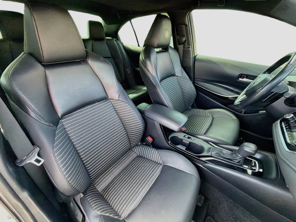 Used 2023 Toyota Corolla XSE w/ Carpet Mat Package (TMS) FWD image 28