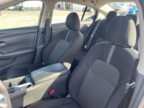 Used 2025 Nissan Sentra SV image 27