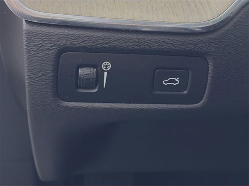 Used 2021 Volvo XC60 T5 Inscription w/ Protection Package Premier image 10