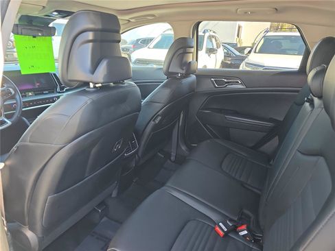 Used 2023 Kia Sportage SX image 12