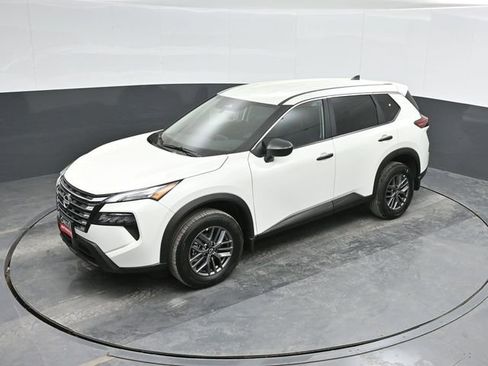 New 2026 Nissan Rogue S image 37