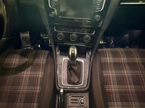 Used 2017 Volkswagen GTI S image 17