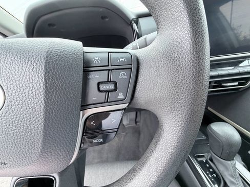 Used 2025 Toyota Camry LE image 15