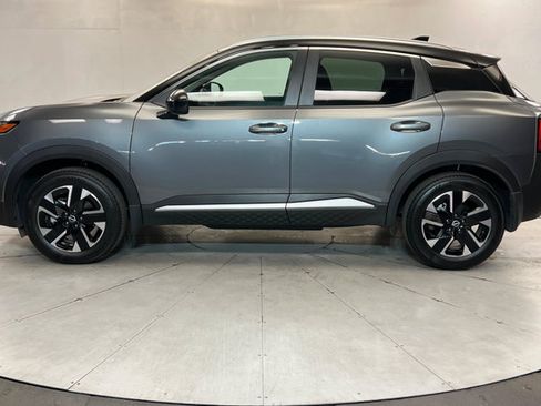Used 2025 Nissan Kicks SV w/ SV Premium Package AWD/4WD image 2