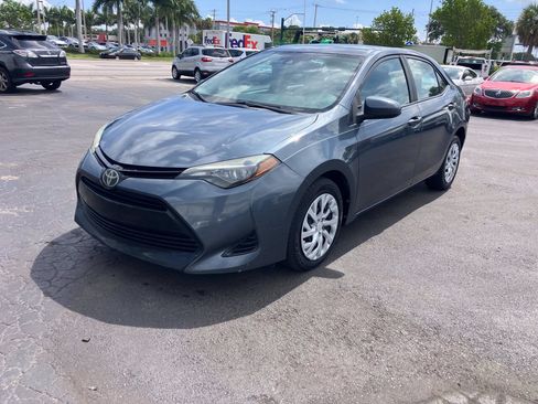Used 2017 Toyota Corolla LE FWD image 4