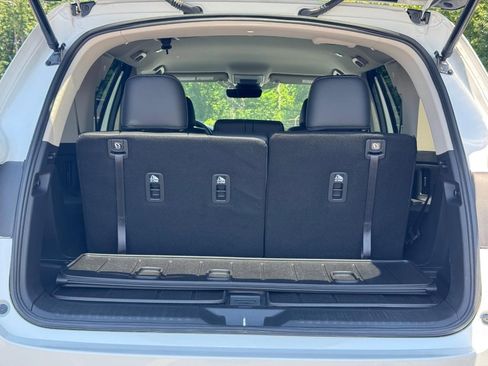 Certified 2025 Honda Pilot EX-L image 5