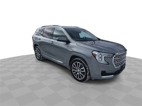 Used 2024 GMC Terrain Denali w/ Denali Premium Package image 2