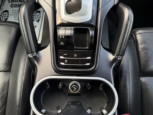 Used 2017 Porsche Cayenne AWD/4WD image 26