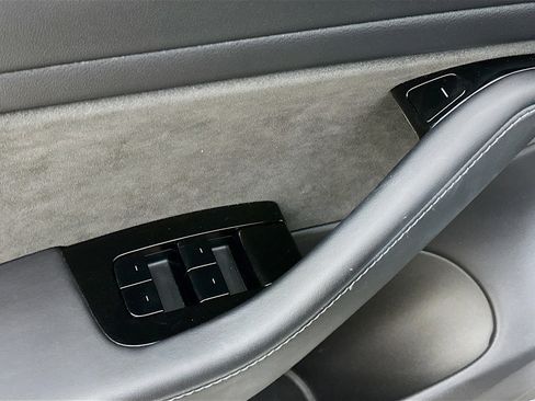 Used 2018 Tesla Model 3 Long Range AWD/4WD image 15