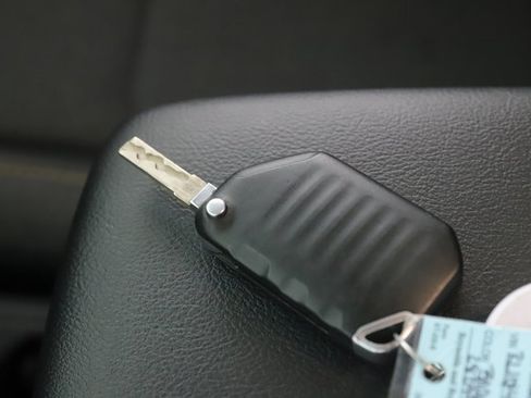 Used 2024 Jeep Gladiator Sport image 18