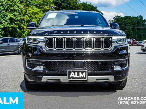 Used 2024 Jeep Wagoneer Series III AWD/4WD image 9