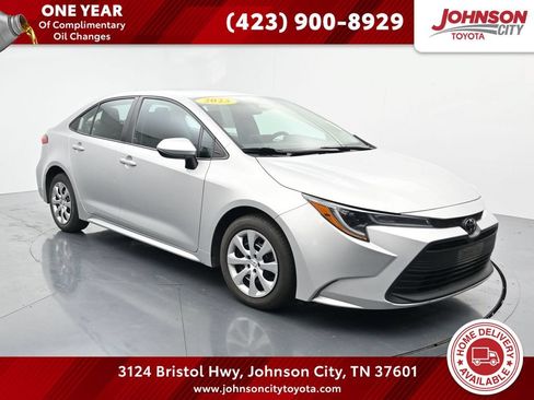 Used 2023 Toyota Corolla LE FWD image 1
