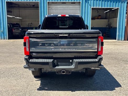 Used 2023 Ford F250 Platinum w/ FX4 Off-Road Package AWD/4WD image 6
