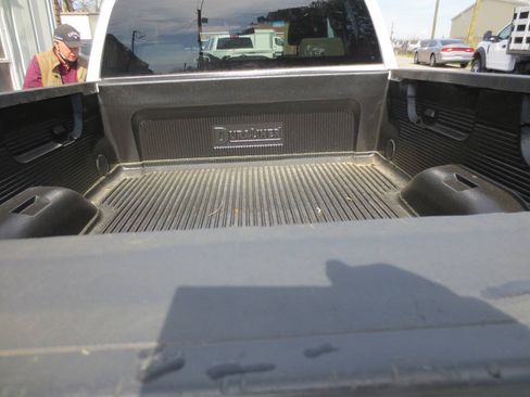 Used 2019 Chevrolet Silverado 1500 W/T w/ WT Convenience Package AWD/4WD image 6
