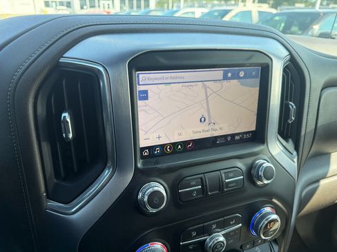 Used 2019 GMC Sierra 1500 SLT w/ SLT Premium Plus Package AWD/4WD image 10
