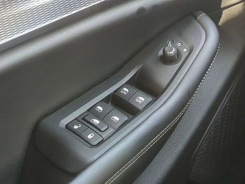 Certified 2023 Jeep Grand Cherokee Laredo image 27