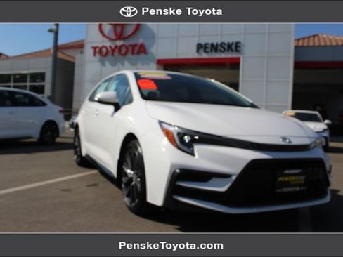 Certified 2026 Toyota Corolla SE FWD image 1