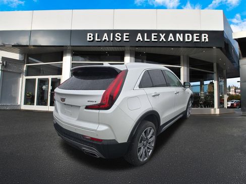 Used 2023 Cadillac XT4 Premium Luxury w/ Cold Weather Package AWD/4WD image 3