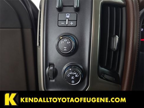 Used 2015 Chevrolet Silverado 2500 High Country image 18