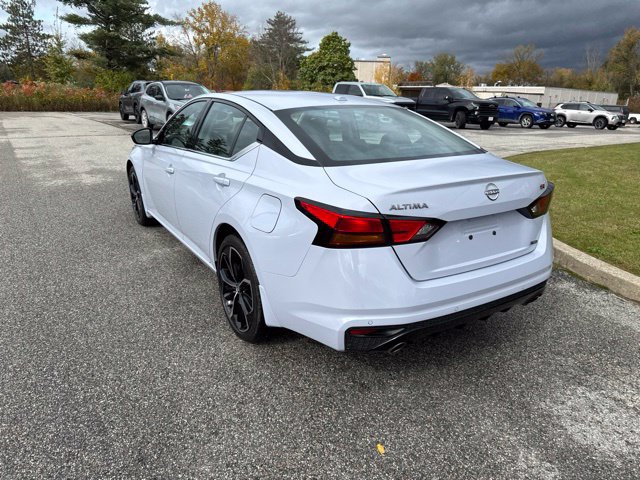 Used 2025 Nissan Altima 2.5 SR w/ SR Premium Package AWD/4WD image 31