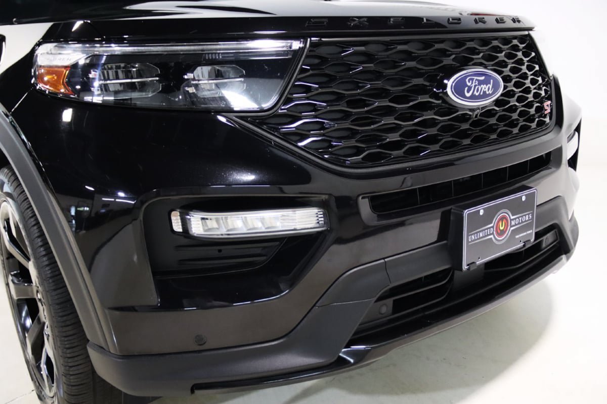 Used 2023 Ford Explorer ST w/ Technology Package AWD/4WD image 30